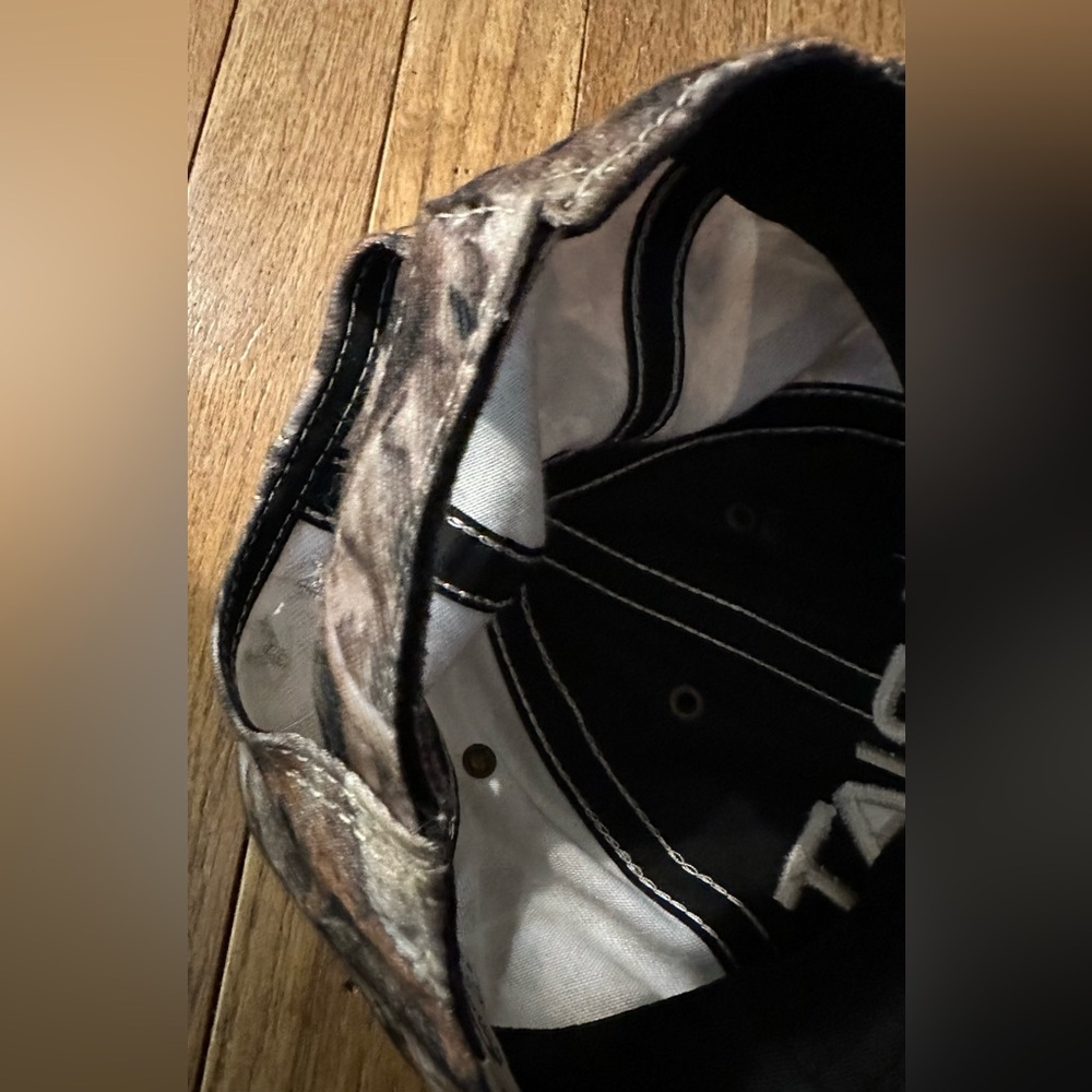 Ariat Camo Hat with Embroidered Logo - Picture 5 of 7
